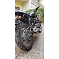 Triumph bonneville T100 black