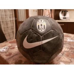 Nuovissimo pallone in cuoio originale nike