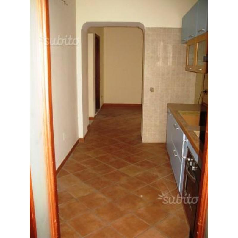 Pozzuoli:Vista Mare-4 vani+2 acc.+4 balconi