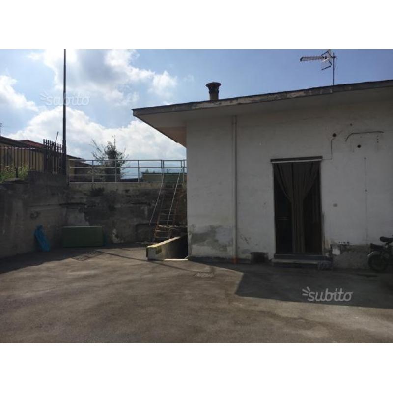 Bilocale con Cortile Privato e Posto auto privato