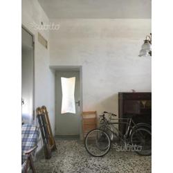 Bilocale con Cortile Privato e Posto auto privato