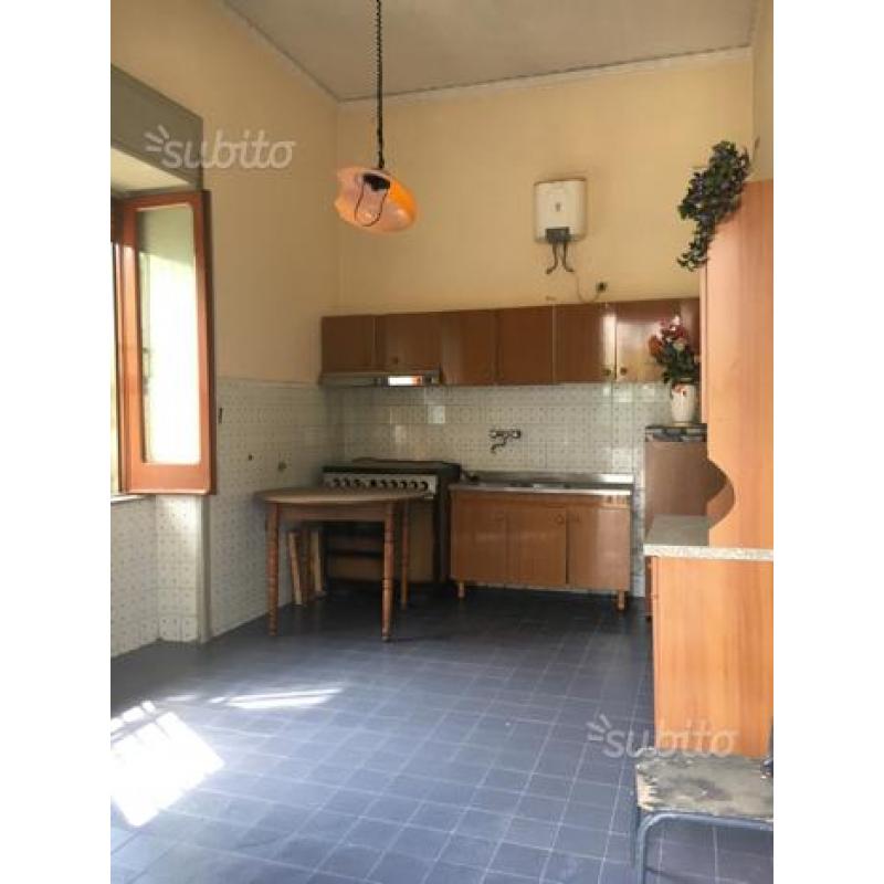 Bilocale con Cortile Privato e Posto auto privato