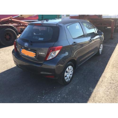 Toyota Yaris del 2014 per ricambi