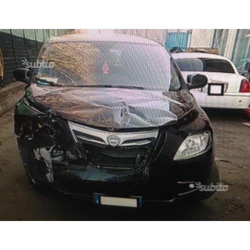 Lancia ypsilon