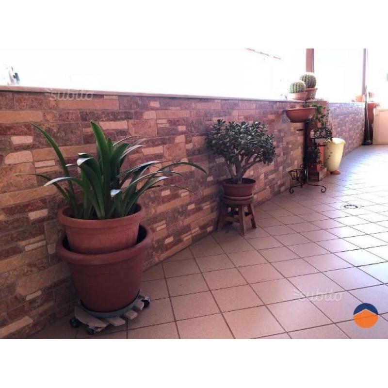 Appartamento con terrazzo vista mare