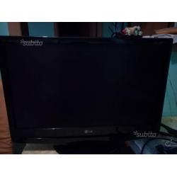 LG Flatron M2794DP-PZ 32"