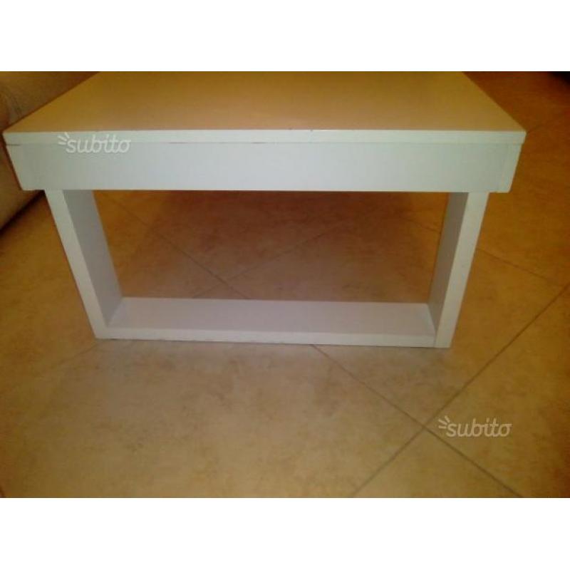 Tavolino nero in legno