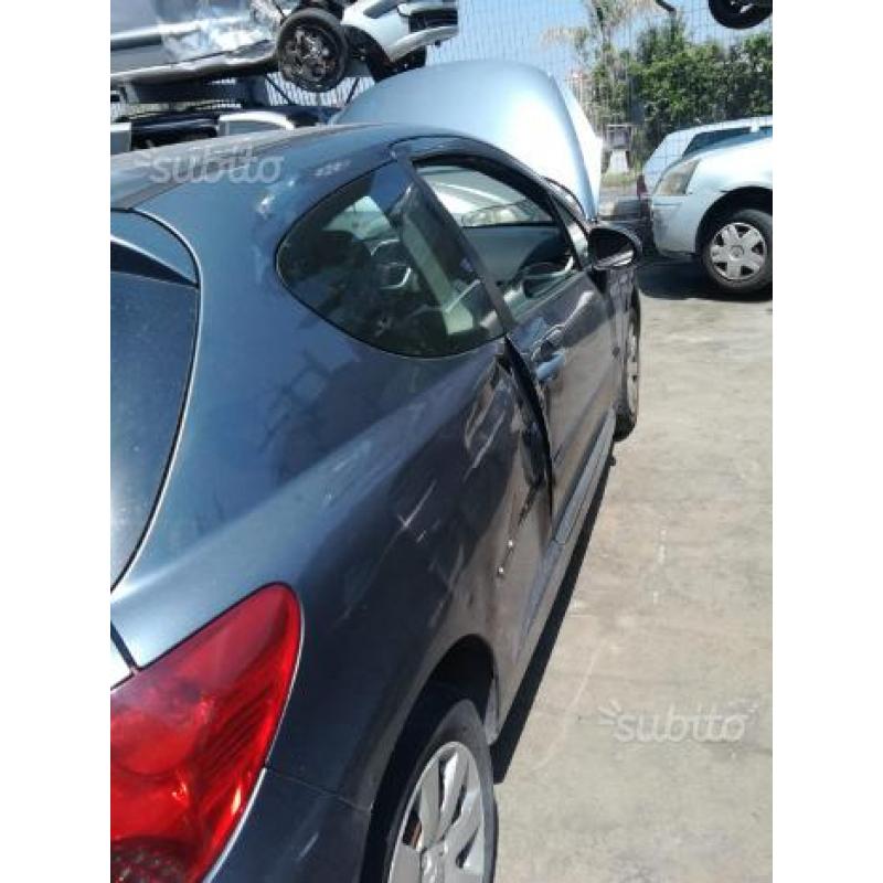 Peugeot 207 per ricambi