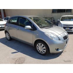TOYOTA Yaris 1.3 5 porte M-MT Sol