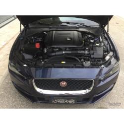 JAGUAR XE 2.0 D Turbo aut. Pure Business Edition