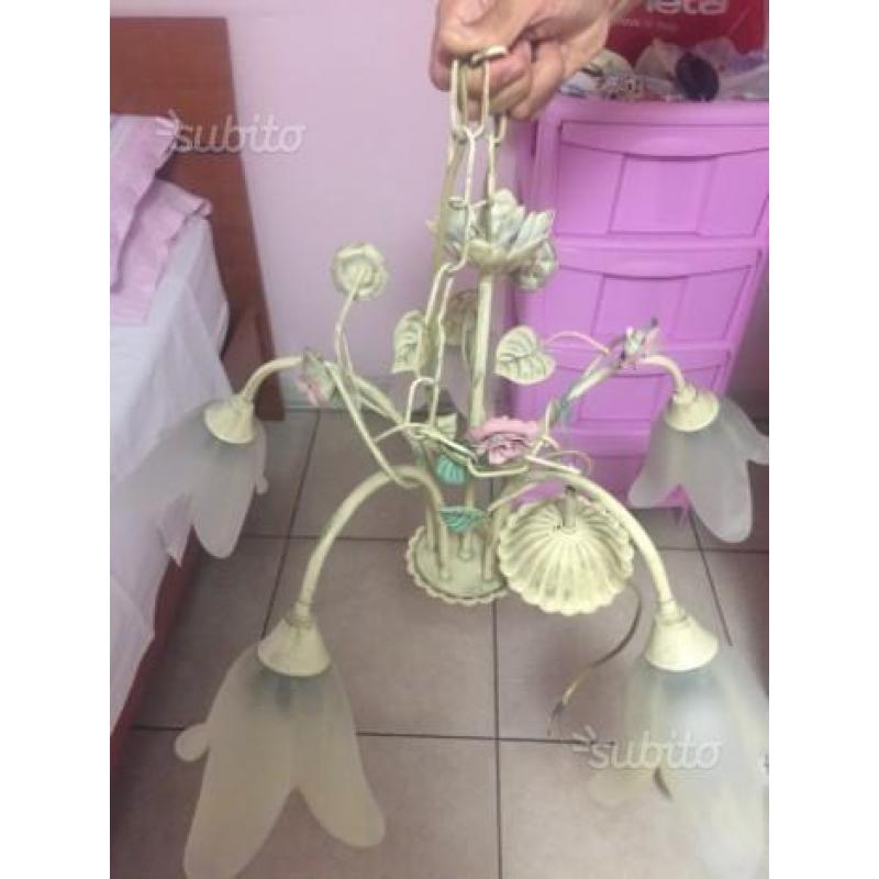 Lampadario moderno nuovo